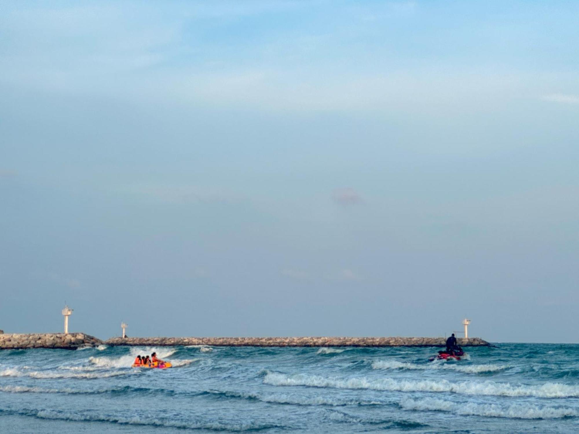 הואה הין Sea&Mountain View,5 Mins Walk To Famous Beach With King Size Bed מראה חיצוני תמונה