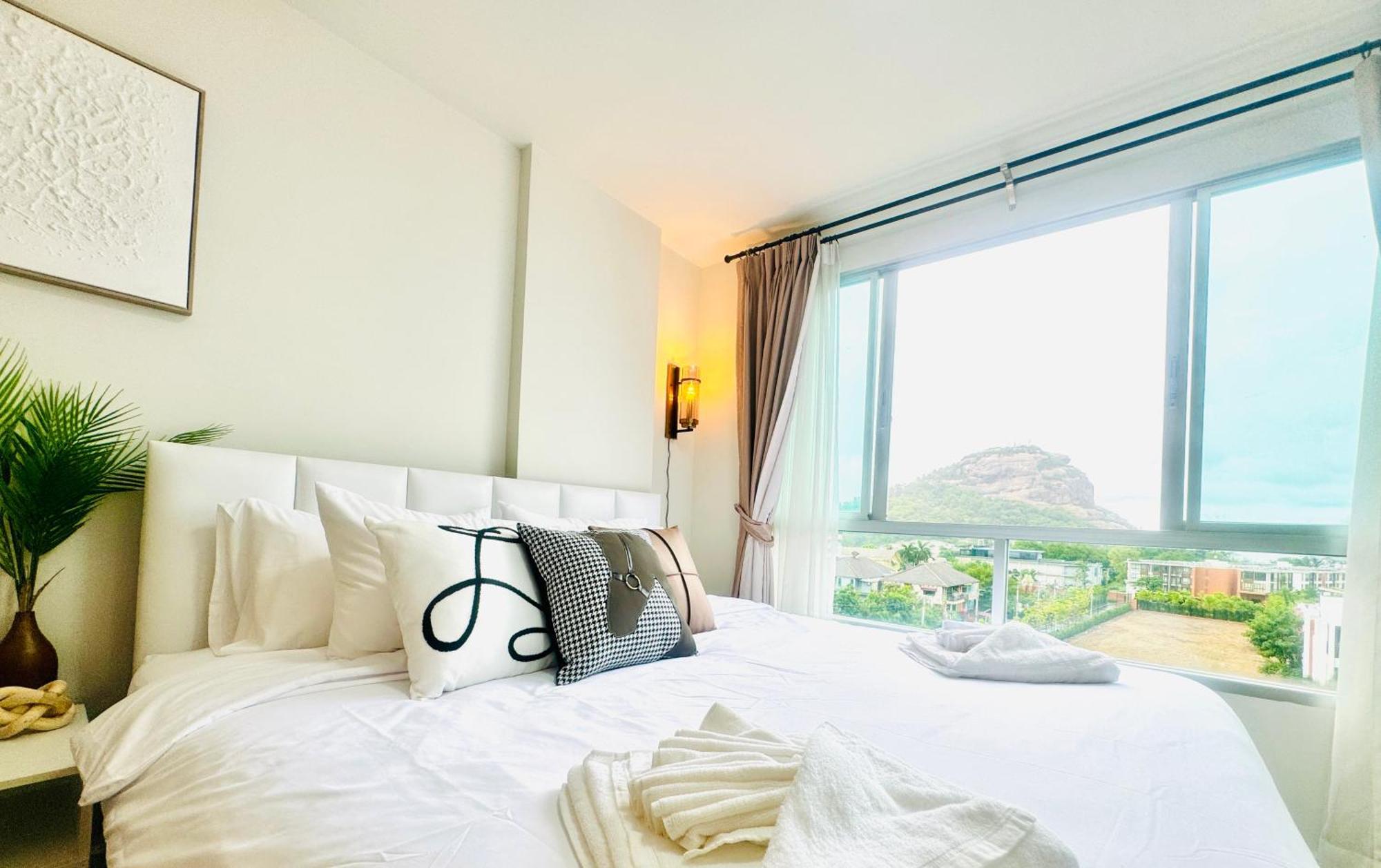 הואה הין Sea&Mountain View,5 Mins Walk To Famous Beach With King Size Bed מראה חיצוני תמונה