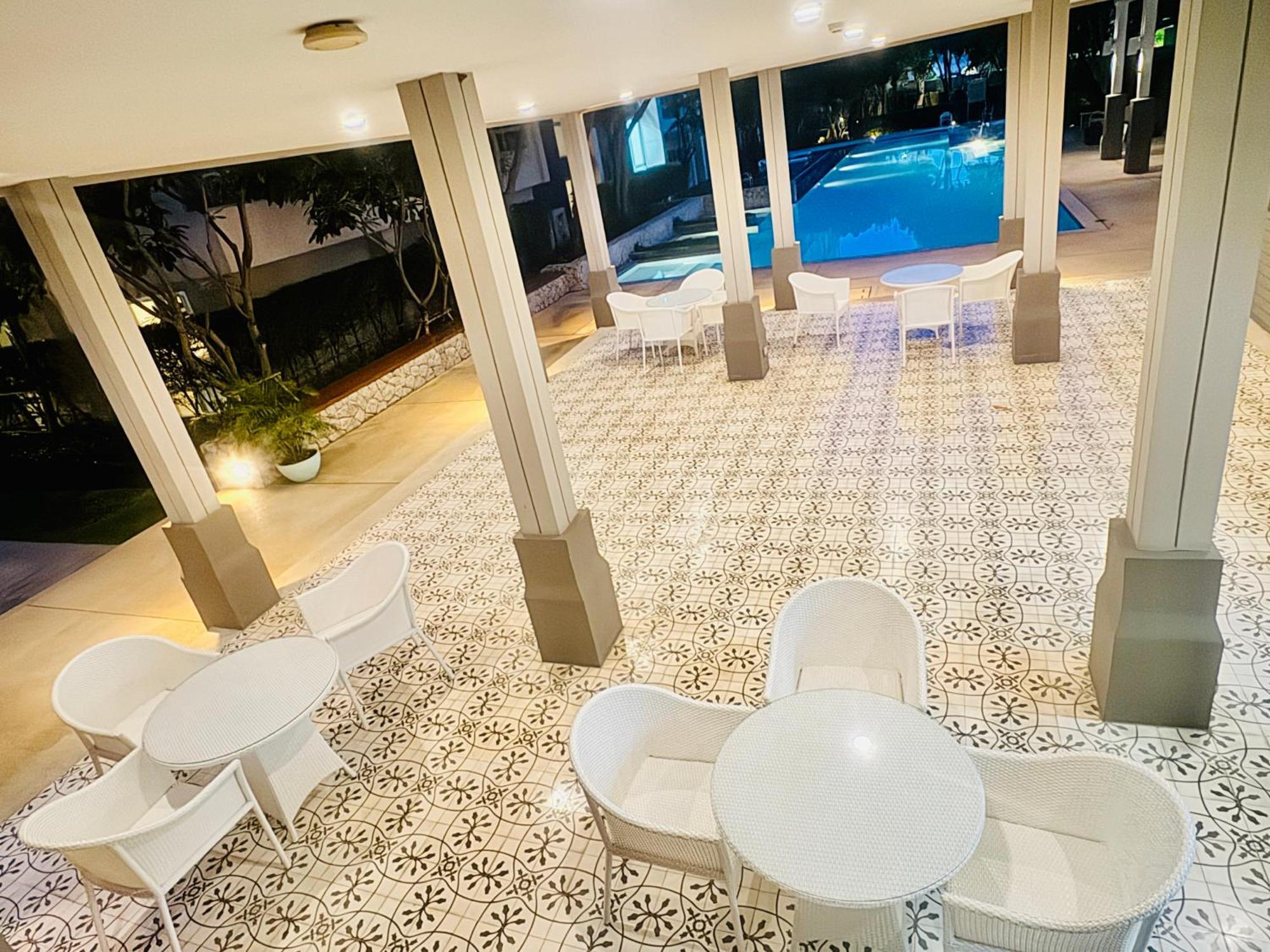 הואה הין Sea&Mountain View,5 Mins Walk To Famous Beach With King Size Bed מראה חיצוני תמונה